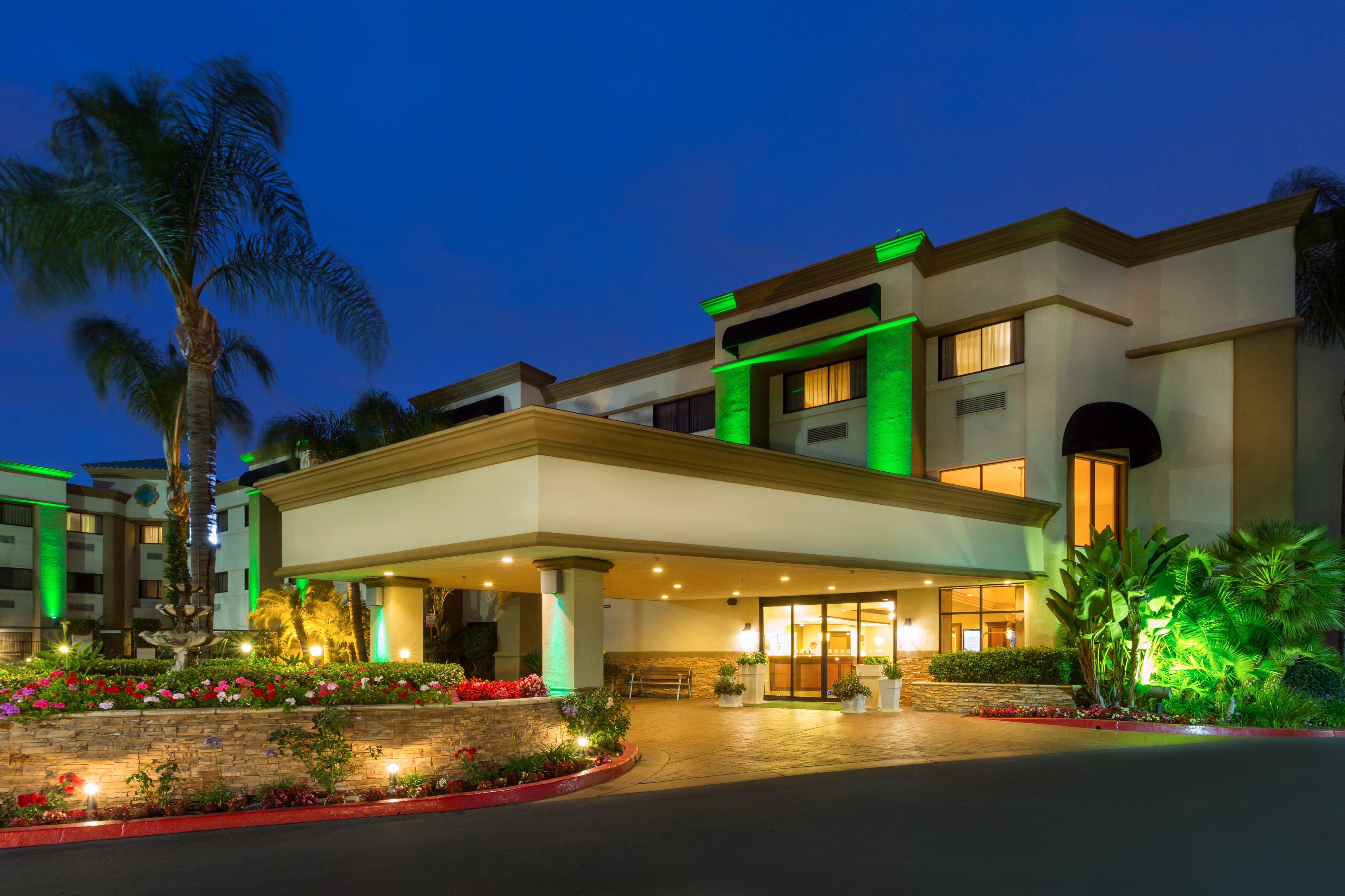 Holiday Inn Santa Ana-Orange County Airport, An Ihg Hotel Exterior photo